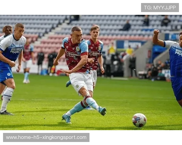 门兴前场支点需被重点控制——赢在战术布局的核心