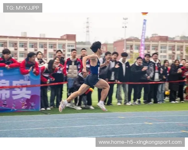 终极冲刺!运动员用极速点燃比赛! 终极冲刺!运动员用极速点燃比赛!